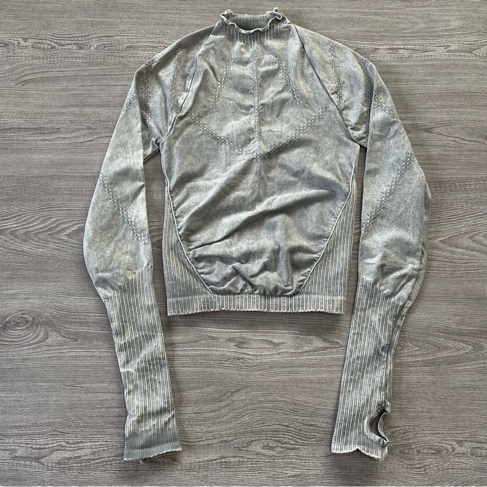 NEW FP Movement Good Karma Hi-Neck Layer Top in Ice Grey Size XS/S - Picture 2 of 16